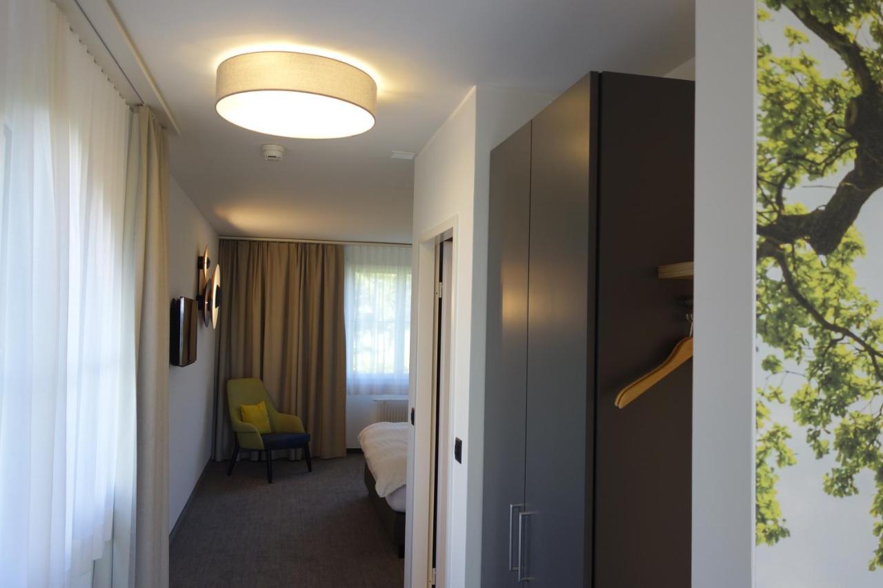 Hotel Urs Und Viktor Bettlach Ngoại thất bức ảnh