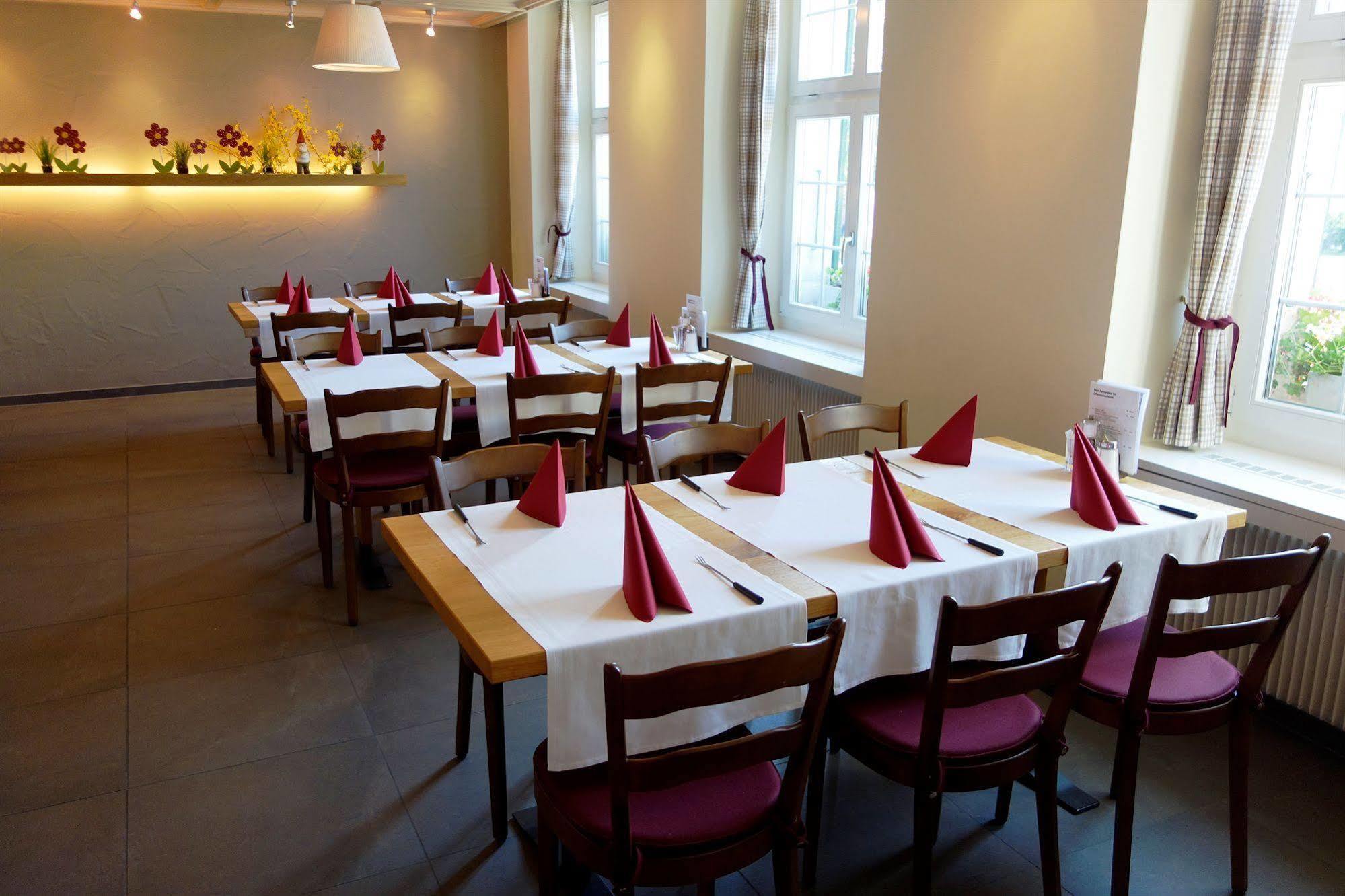 Hotel Urs Und Viktor Bettlach Ngoại thất bức ảnh