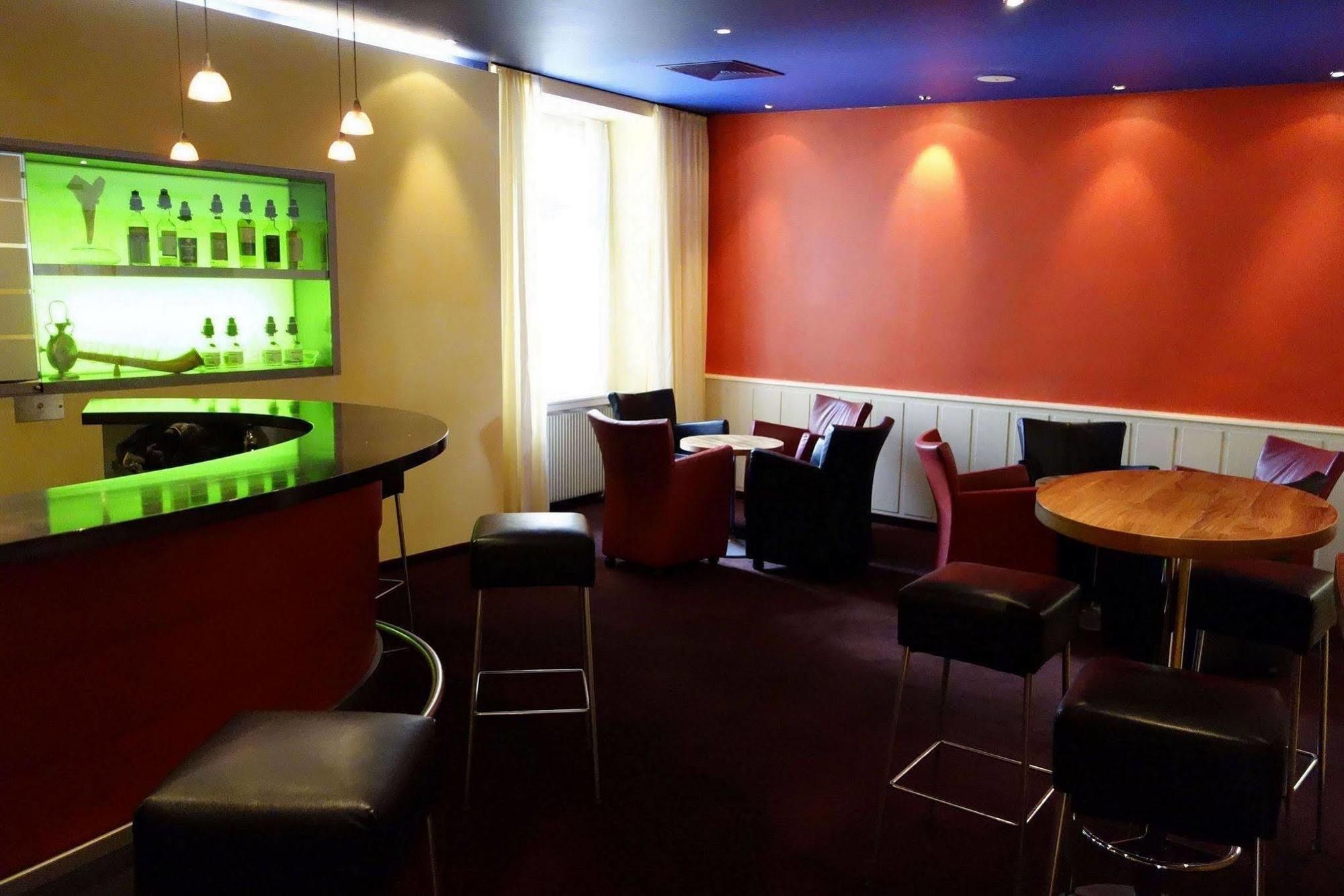 Hotel Urs Und Viktor Bettlach Ngoại thất bức ảnh
