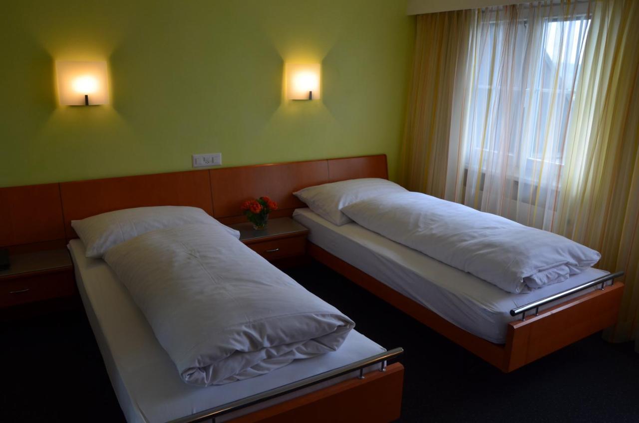 Hotel Urs Und Viktor Bettlach Phòng bức ảnh